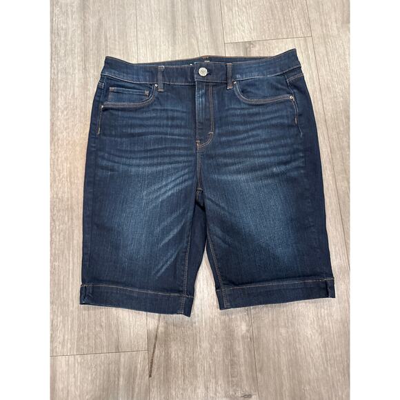 White House Black Market Mid Rise Bermuda Short Women's Size 6 - Picture 1 of 8